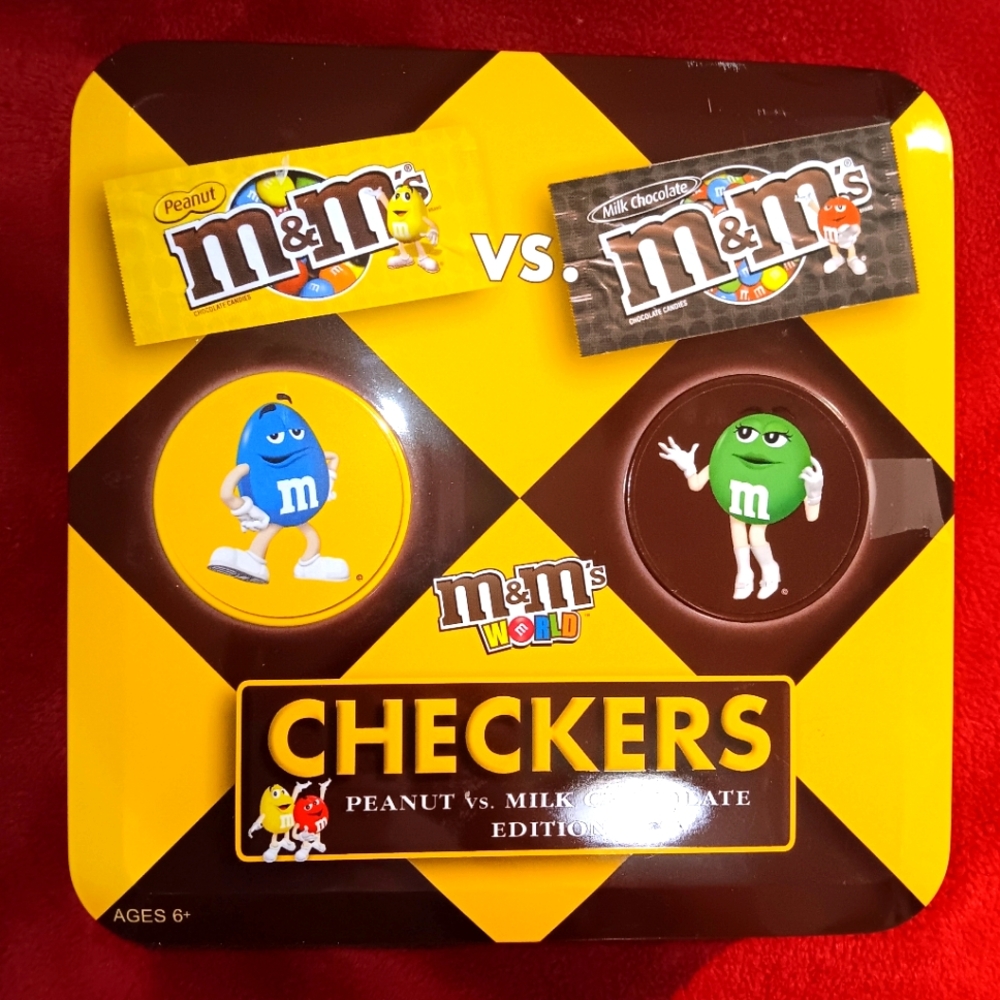 Checkers Game M&M 2004 Collectible Tin Peanut vs Milk Chocolate Edition